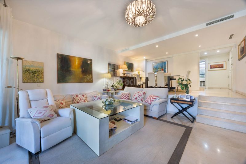 Foto b342999a-468f-4a49-97f6-a3d7d41ae021. Planta baixa amb calefacció aparcament piscina a Sotogrande