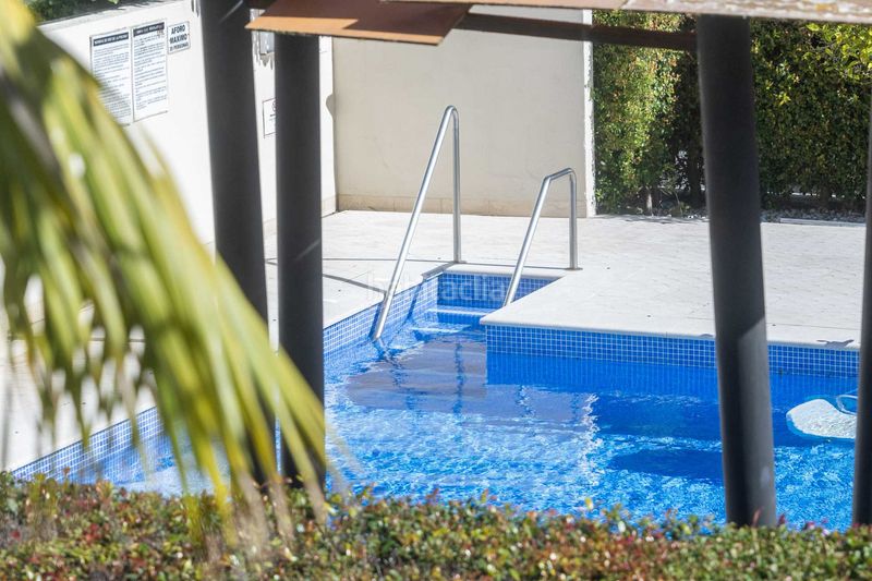 Foto b43cc605-9d9b-40ae-b6f5-362631b9bbd2. Planta baixa amb calefacció aparcament piscina a Sotogrande