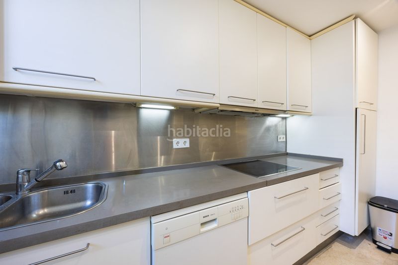 Foto bb5f82cd-3ed3-4053-afb0-7b70b16b1592. Planta baixa amb calefacció aparcament piscina a Sotogrande