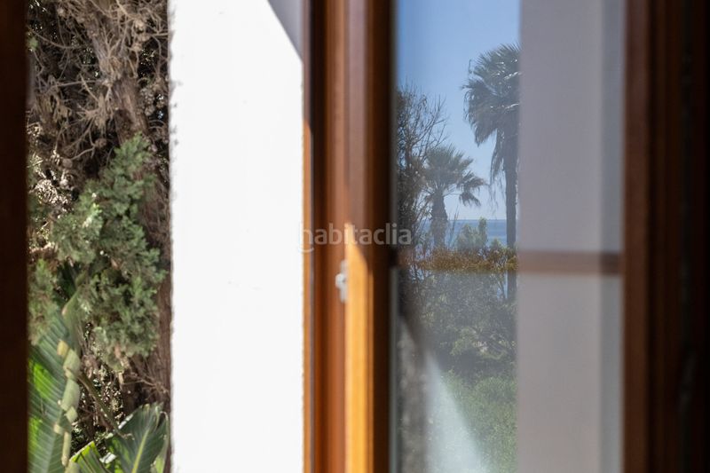 Foto bac48db6-af52-4c4e-8c9c-e8185a889a3b. Casa aparellada amb aparcament piscina a La Alcaidesa