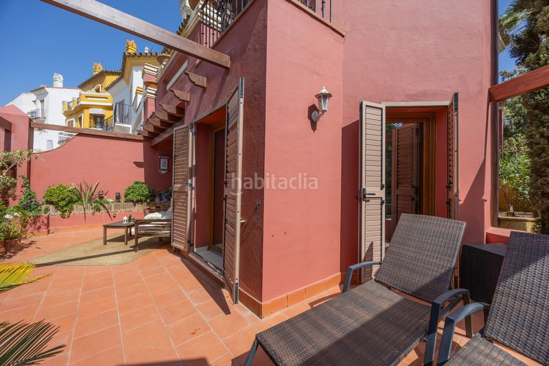 Foto be523f82-2980-47d5-bb02-d9224db59d2e. Casa aparellada amb aparcament piscina a La Alcaidesa