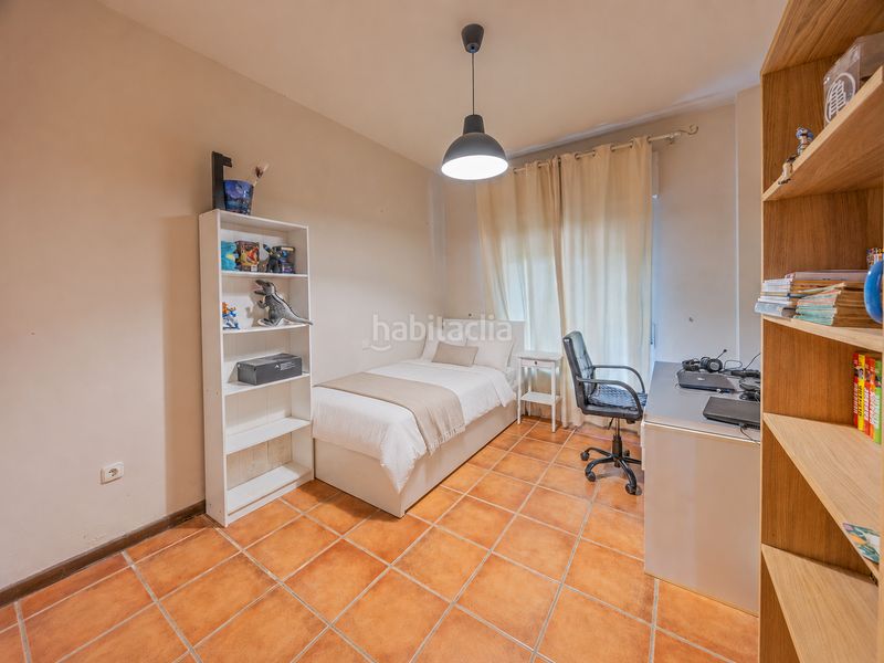 Foto 086e343c-426d-44a4-a852-02c3a4e34e53. Casa aparellada amb aparcament piscina a Sotogrande costa Sotogrande