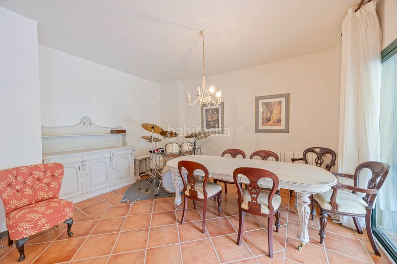 Foto 96391206-ef0e-4587-ac66-2f627c04bd2f. Casa aparellada amb aparcament piscina a Sotogrande costa Sotogrande