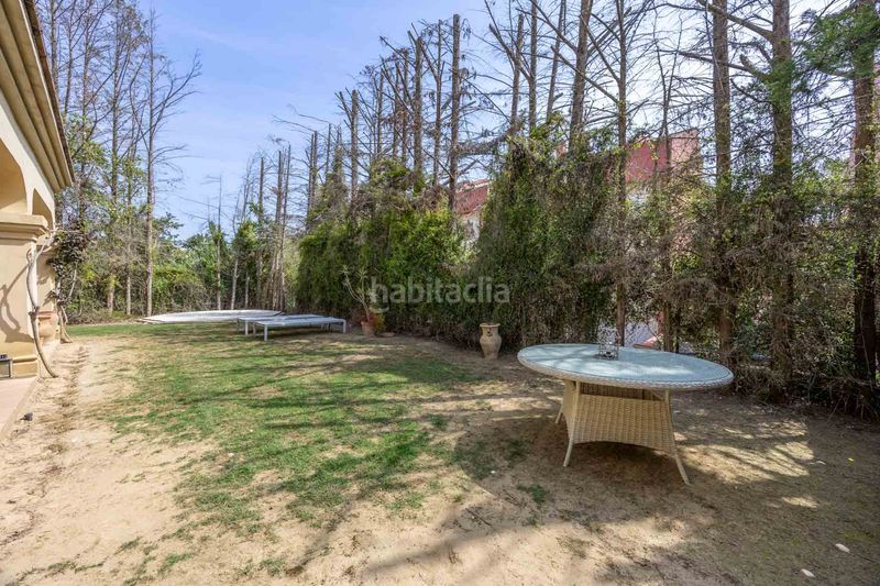 Foto b605eb07-3868-48f8-80f2-7b82ea3c9984. Casa aparellada amb aparcament piscina a Sotogrande costa Sotogrande