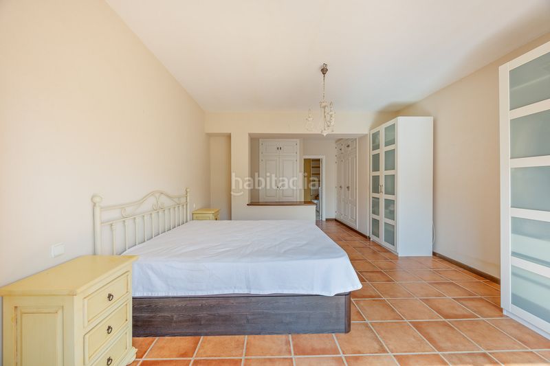 Foto e7718aac-ed17-41ea-a6ac-3c144c427dd2. Casa aparellada amb aparcament piscina a Sotogrande costa Sotogrande