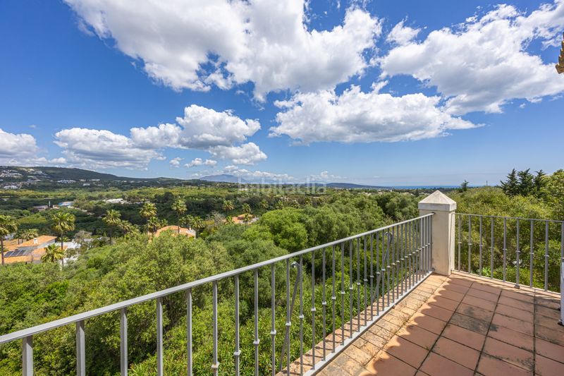 Foto 1921f707-8f55-4dc9-91ff-6f95163961de. Casa amb aparcament piscina a Sotogrande alto Sotogrande
