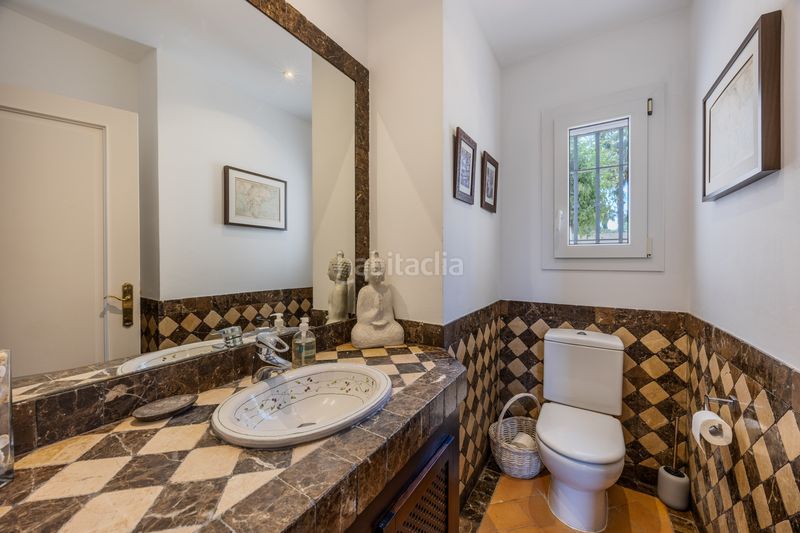 Foto 5d5ffdc5-edde-4627-b918-854f09550b76. Casa amb aparcament piscina a Sotogrande alto Sotogrande