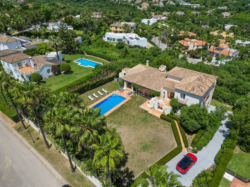 Foto efcc6af2-42a1-4881-aecc-19e4573850f1. Casa amb aparcament piscina a Sotogrande alto Sotogrande