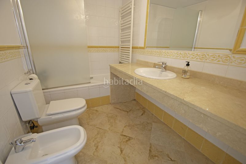 Foto 4d6defcb-4f27-41e7-a4cc-36cb72512675. Apartament amb calefacció aparcament piscina a La Alcaidesa