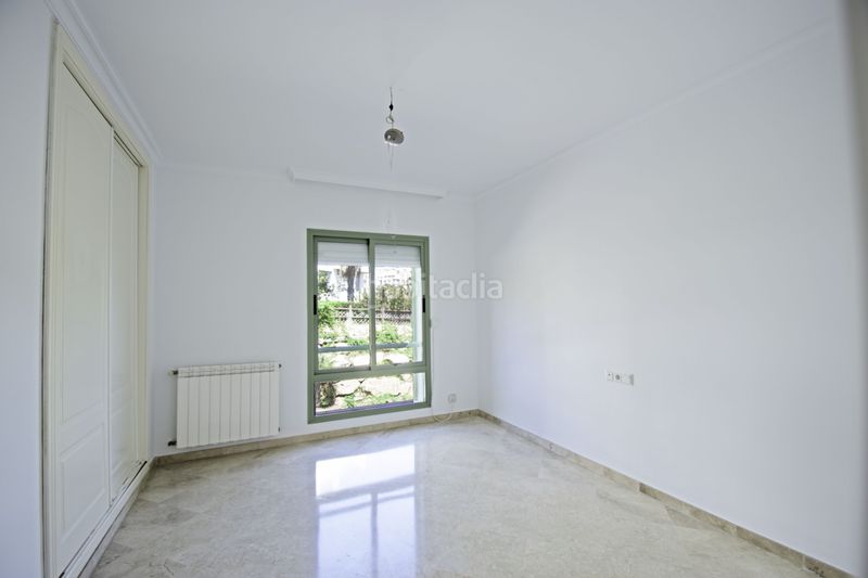 Foto eaf2e28d-c722-4a19-a91b-d6c57f65a2dc. Apartament amb calefacció aparcament piscina a La Alcaidesa