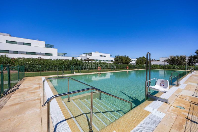 Foto 0131c6cf-380e-4639-8774-a9e5043d80a1. Planta baixa amb calefacció aparcament piscina a Sotogrande