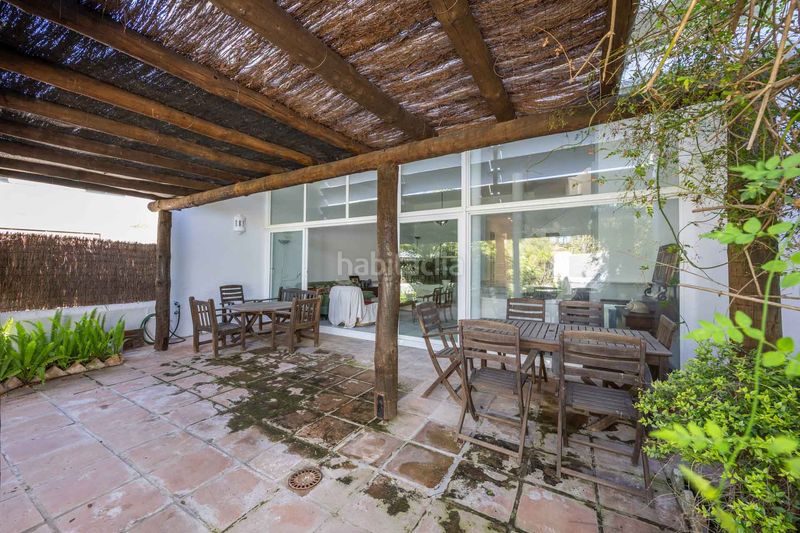 Foto 24c2a4fe-6eb2-4fbe-af4b-78e5709740b5. Casa aparellada amb piscina a Sotogrande costa Sotogrande