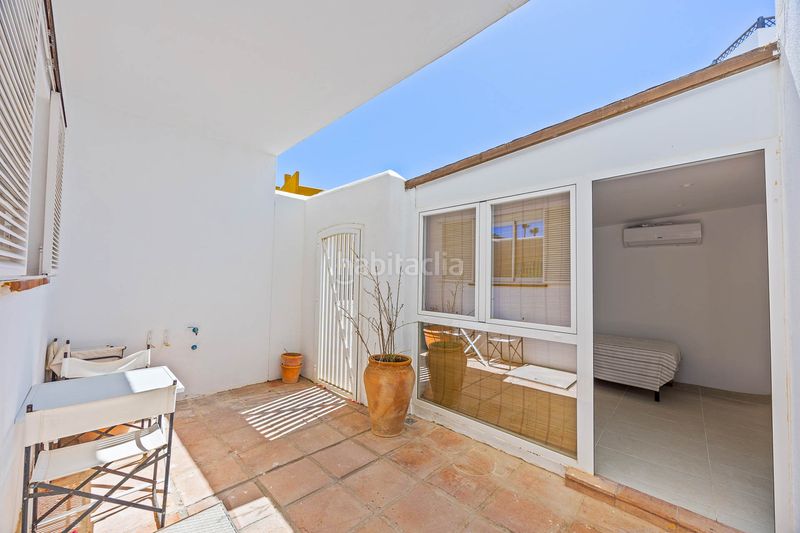 Foto 6ae8df37-4bfd-483c-bd64-4baba682f78d. Casa aparellada amb piscina a Sotogrande costa Sotogrande