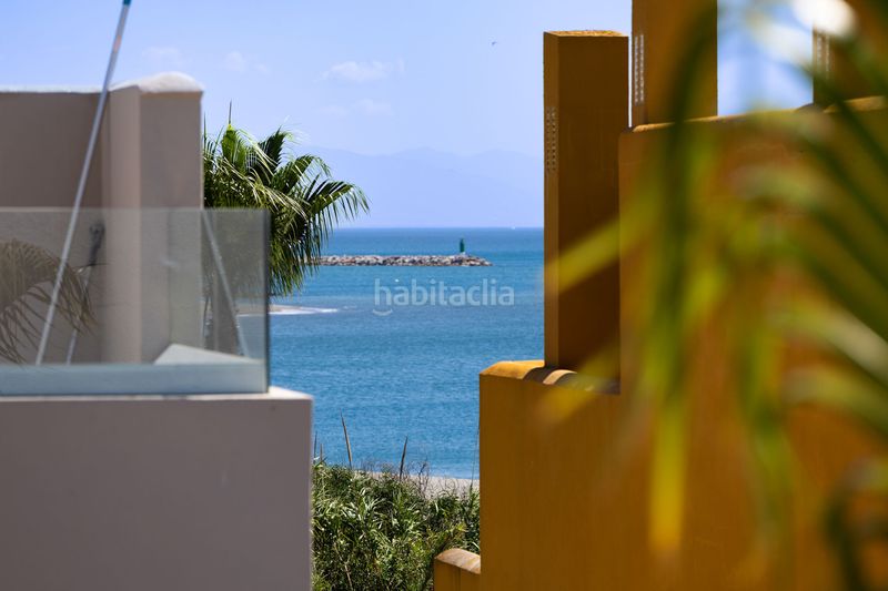 Foto b3f20059-15ec-4a50-8b80-36db8fe42614. Casa aparellada amb piscina a Sotogrande costa Sotogrande