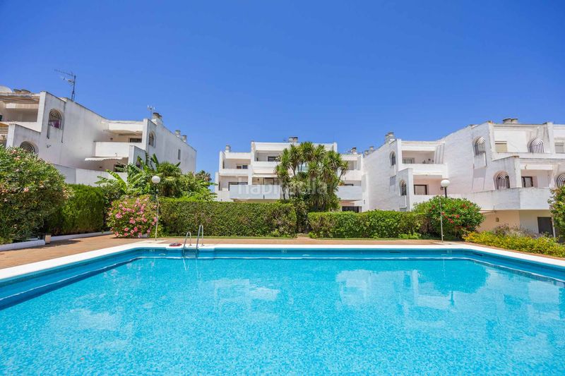 Foto f92ae149-efa0-40f1-8725-27f9c89ee518. Planta baixa amb aparcament piscina a Sotogrande costa Sotogrande