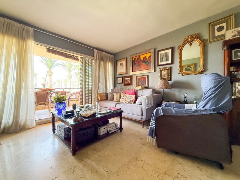 Foto 34e4faa6-bb3d-4e9a-86b8-fd4af779773a. Apartament amb aparcament a puerto de Sotogrande-la marina Sotogrande