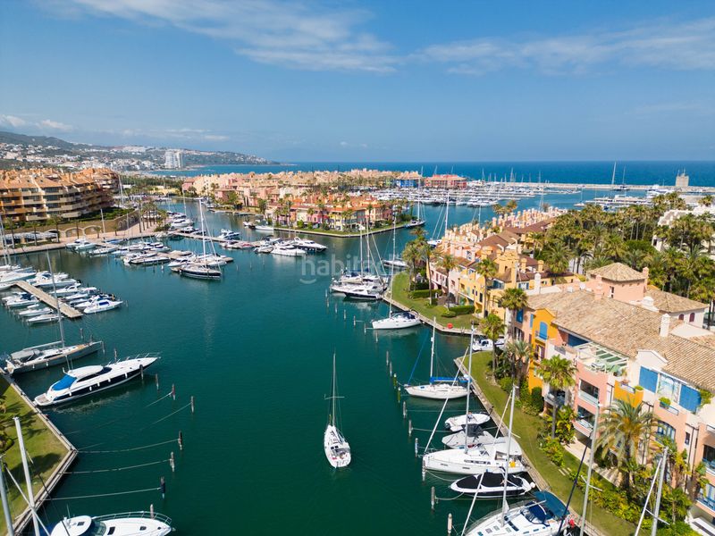 Foto b0070678-5c66-4145-9d01-d8840624305f. Apartament amb aparcament a puerto de Sotogrande-la marina Sotogrande