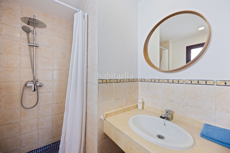 Foto b373bca4-6aa2-49e5-9013-ce7ab4c7f97f. Casa adossada amb calefacció aparcament piscina a La Alcaidesa
