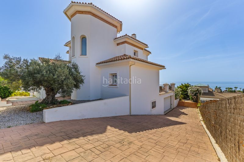Foto 00960b27-4465-4593-9f94-81c8e372f3f2. Casa amb aparcament piscina a Chullera Manilva