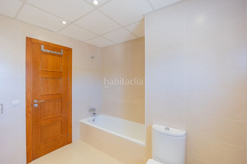 Foto 07ace74f-ad7d-42e8-b34b-98edde2b074e. Casa amb aparcament piscina a Chullera Manilva