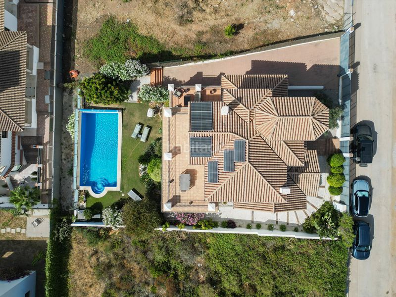 Foto 3394e152-892c-4992-96b0-f72f4156a4a1. Casa amb aparcament piscina a Chullera Manilva
