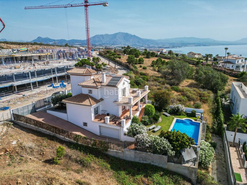 Foto c819087f-8c96-4559-af46-7832b8d6ceff. Casa amb aparcament piscina a Chullera Manilva