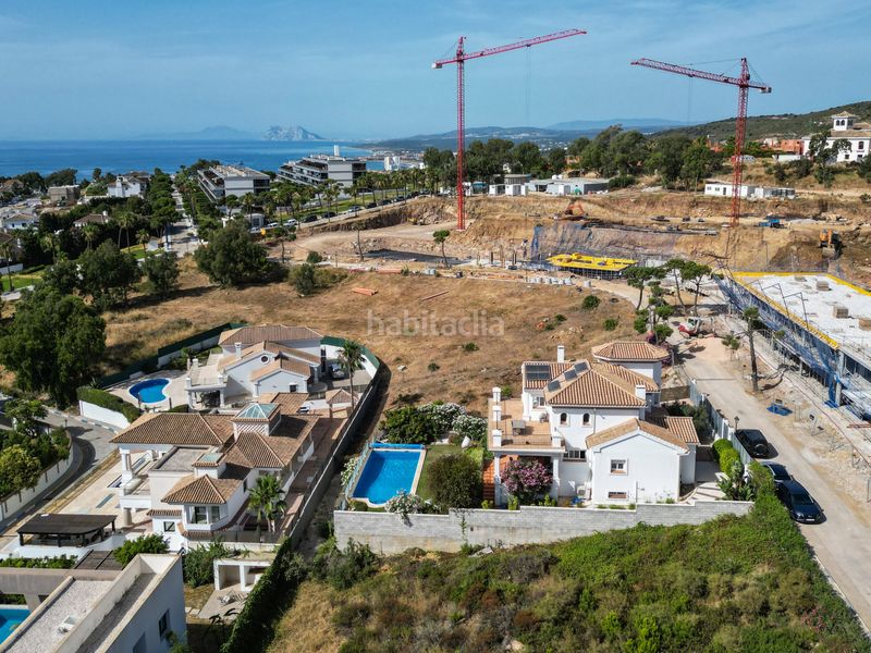 Foto e14b78a5-bbbc-457c-95f9-80982ccd4611. Casa amb aparcament piscina a Chullera Manilva