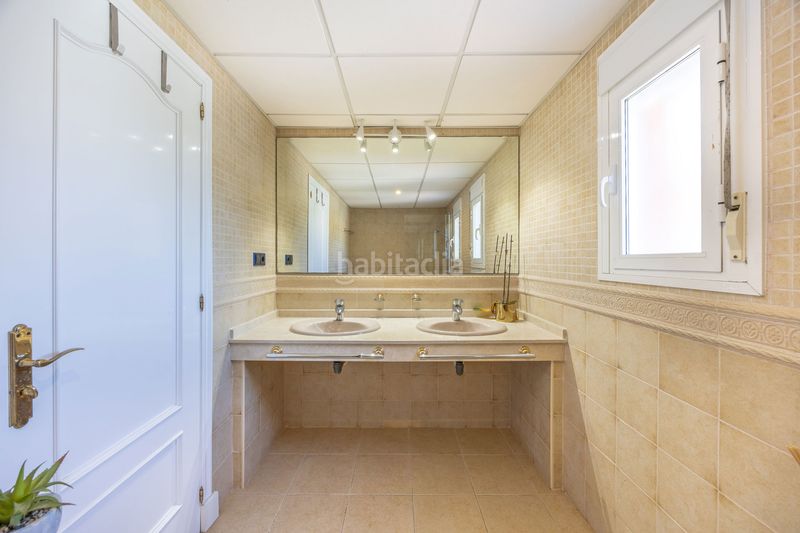 Foto 76844442-033a-46bd-82ec-b621b0e762c8. Casa amb aparcament piscina a Sotogrande costa Sotogrande