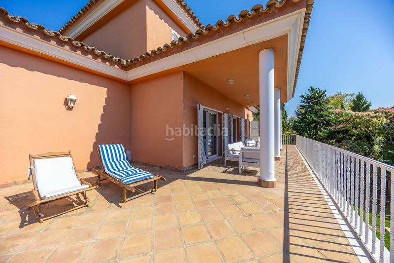 Foto ff984f59-ec06-431c-b908-ea387dbede39. Casa amb aparcament piscina a Sotogrande costa Sotogrande