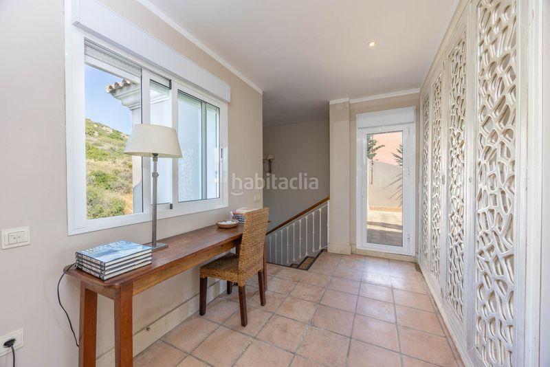 Foto 4493a276-aa6a-4e60-b6a1-181d6ab2d483. Casa amb aparcament piscina a La Duquesa Manilva