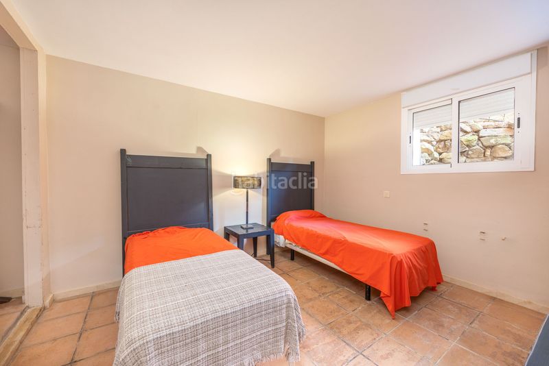 Foto 66e66bb7-dae3-4081-b6d8-2a6723b052c6. Casa amb aparcament piscina a La Duquesa Manilva