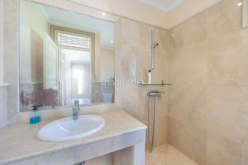 Foto d1df82c0-e55c-4e39-b2c5-82ad01a1d7a6. Casa amb aparcament piscina a La Duquesa Manilva