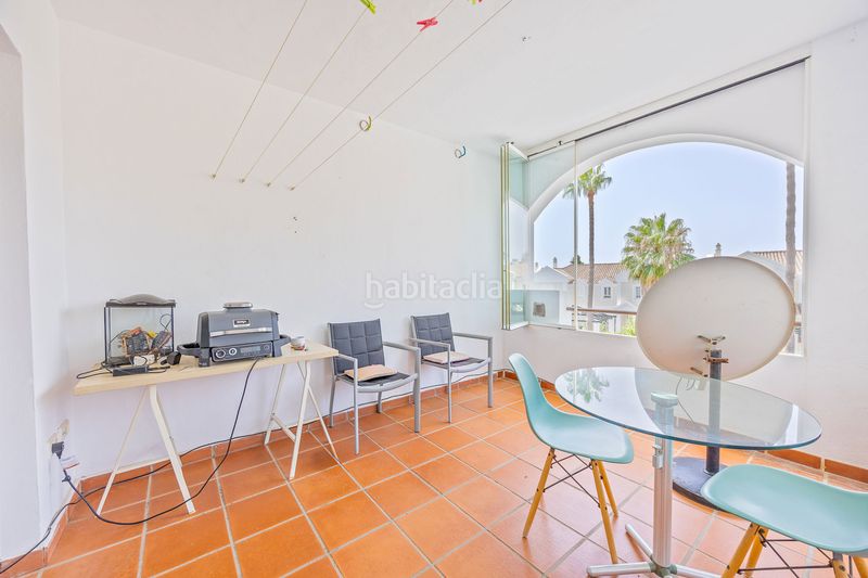 Foto c415a059-9d21-4ac7-8d5e-bb70a452e3b8. Apartament amb calefacció aparcament piscina a La Alcaidesa