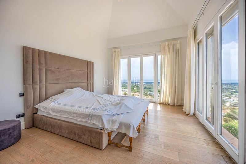Foto 0c17bdff-5654-4d23-9a37-e93460f11820. Casa amb calefacció aparcament piscina a Sotogrande alto Sotogrande