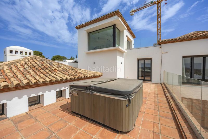 Foto 141482a8-04e7-45c8-8c3b-f4bd9eff7e6a. Casa amb calefacció aparcament piscina a Sotogrande alto Sotogrande