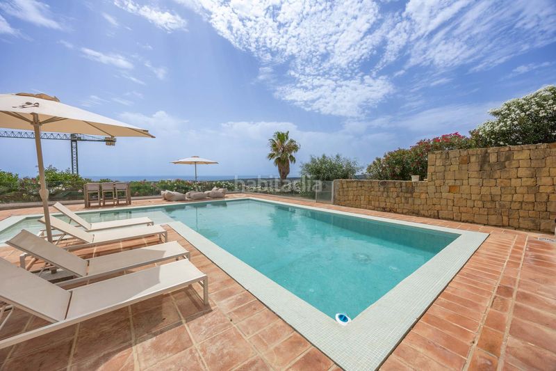 Foto 9d636e52-196f-4cfc-a242-c1d87602ff59. Casa amb calefacció aparcament piscina a Sotogrande alto Sotogrande