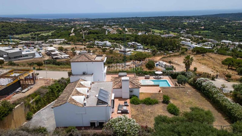 Foto af466bea-d7c7-4c66-8a74-275738a149da. Casa amb calefacció aparcament piscina a Sotogrande alto Sotogrande