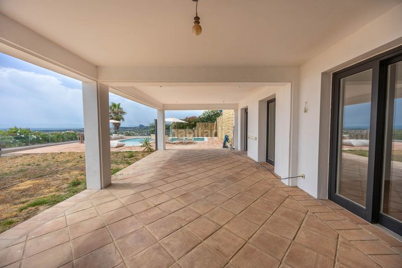 Foto ebaee7d8-fe77-4920-982a-3f439cd64250. Casa amb calefacció aparcament piscina a Sotogrande alto Sotogrande