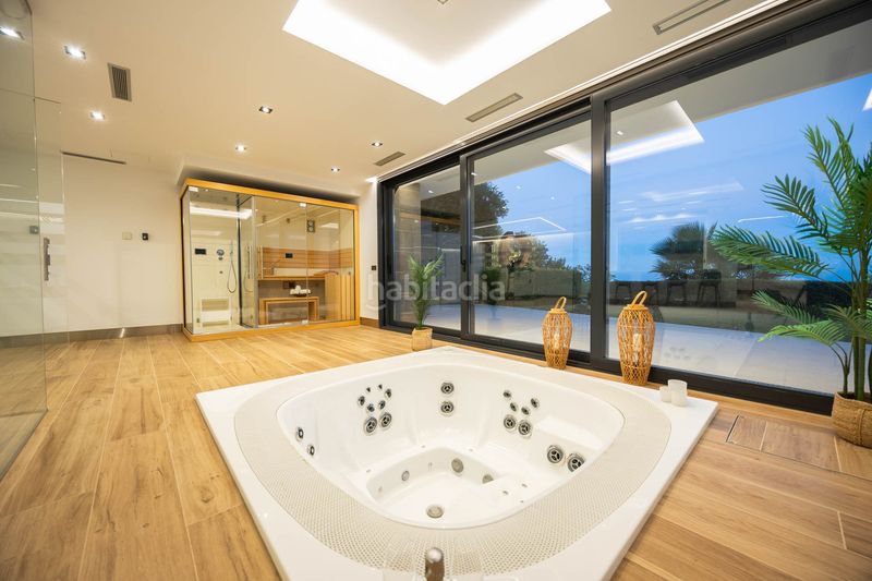 Foto bc1ae0a5-f114-4ff7-970c-3302b6e9ec94. Casa amb calefacció aparcament piscina a Sotogrande alto Sotogrande