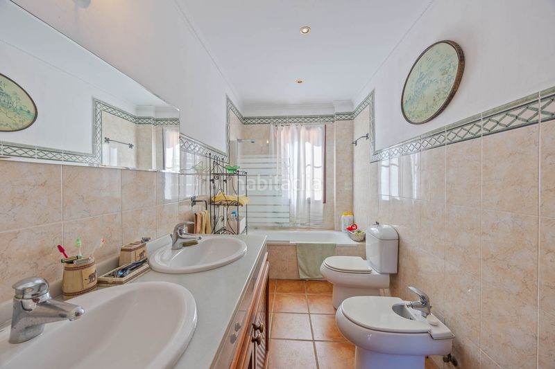 Foto 5f1a2a4c-ce9c-4378-a979-ed8b8dcdae97. Casa adossada amb calefacció aparcament piscina a La Alcaidesa