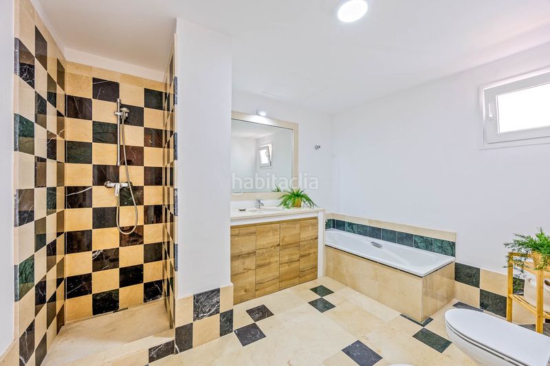 Foto 071ec9c9-135d-43a0-866e-f87a83cd9049. Casa amb calefacció aparcament piscina a Sotogrande alto Sotogrande