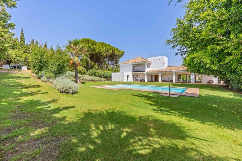 Foto 18fe5325-ce30-46ae-bdf8-192db9e08d24. Casa amb calefacció aparcament piscina a Sotogrande alto Sotogrande