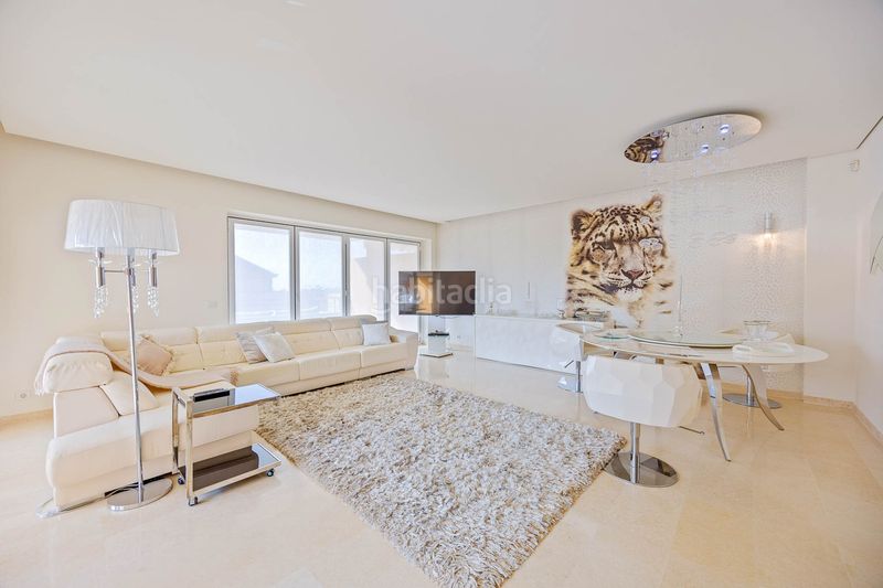 Foto 2ab6f482-ed6e-4e4b-9e5f-7b56e07bc612. Apartament amb calefacció piscina a puerto de Sotogrande-la marina Sotogrande