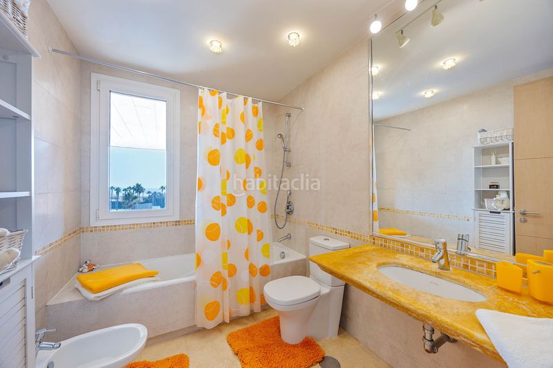 Foto 4b25a9c9-824d-43a8-b7ef-2d0c6a05583b. Apartament amb calefacció piscina a puerto de Sotogrande-la marina Sotogrande