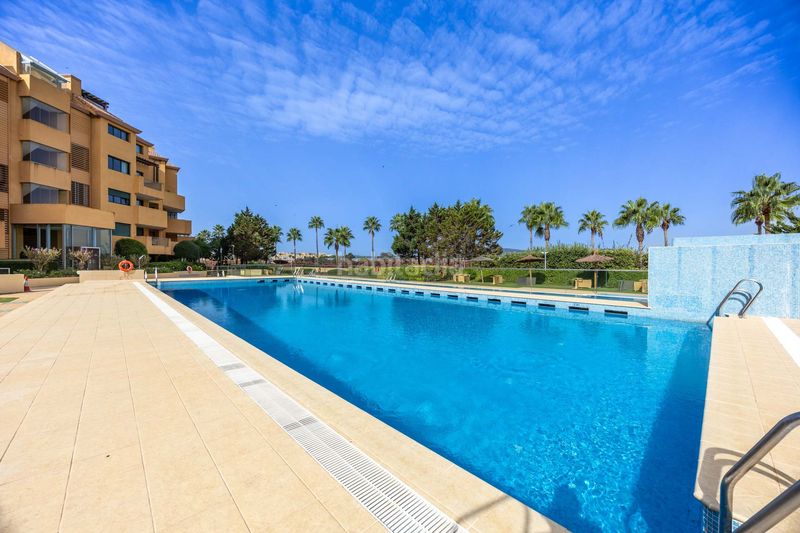 Foto d2c1c39f-d094-442b-b9b1-48587250b8a6. Apartament amb calefacció piscina a puerto de Sotogrande-la marina Sotogrande