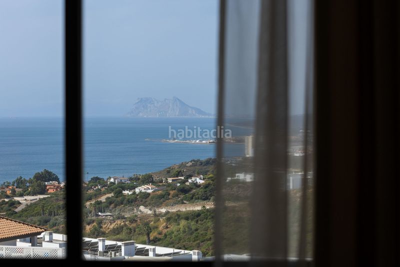 Foto d4bc2e9f-b77e-4b56-b521-4bc185860e64. Casa adossada amb calefacció aparcament piscina a Manilva