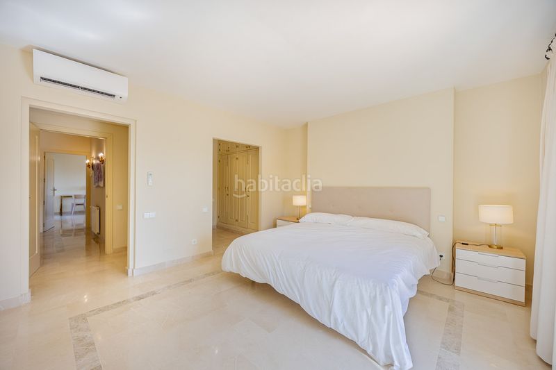 Foto 935826b9-5ac9-4b87-a287-070f8b7798e8. Casa aparellada amb calefacció aparcament piscina a Sotogrande