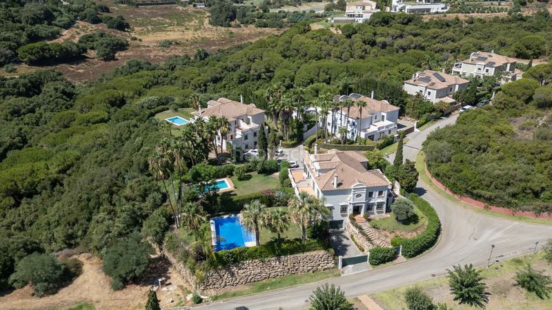 Foto aa145f07-24ec-4af2-950b-657d3ce66b39. Casa aparellada amb calefacció aparcament piscina a Sotogrande