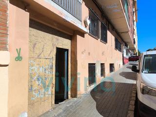 Local Comercial a Calle domenec belenguer 12. Amplio local situado en paterna