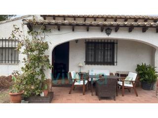 Affitto Chalet  N/a. En alquiler precioso chalet en torrestorres, valencia